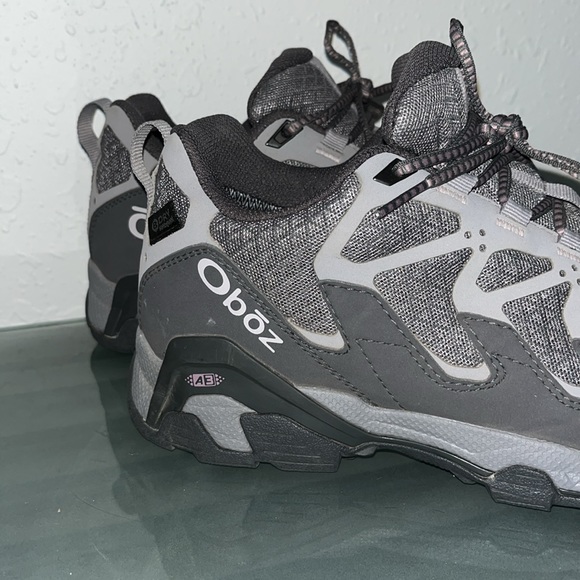 Oboz Women’s Cirque Low Waterproof Hiking Shoes - Picture 3 of 13